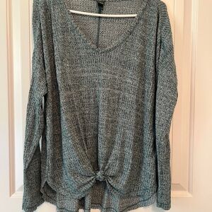 Green/white Knit Long-Sleeve V-Neck Knot Front Top